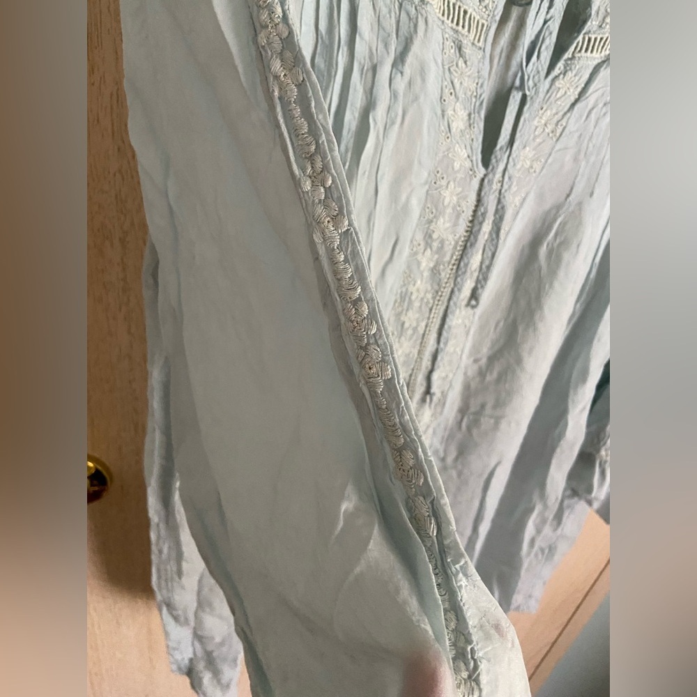 JOHNNY WAS Light Dusty Blue Embroidered Rayon Tunic 2X READ - Picture 3 of 10